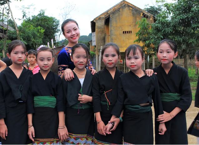 Dân tộc ít người nhất Việt Nam, nghe tên ít ai biết đến