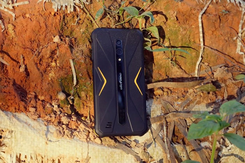 Smartphone &#x2018;n&#x1ED3;i &#x111;&#x1ED3;ng c&#x1ED1;i &#x111;&#xE1;&#x2019;, RAM 4 GB, pin &#x2018;kh&#x1EE7;ng&#x2019;, gi&#xE1; h&#x1A1;n 3 tri&#x1EC7;u &#x111;&#x1ED3;ng