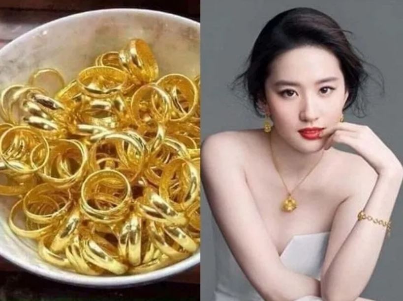 Thần Tài mở sổ Vàng đọc tên: 3 con giáp hết Tam Tai công danh thăng tiến, tiền xài thả ga 101 ngày tới