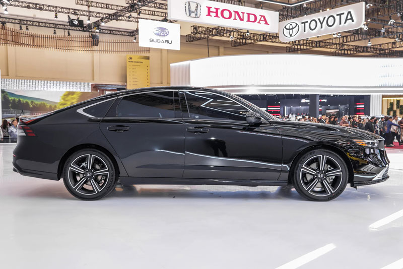 Honda Accord RS Hybrid ra mắt tại Indonesia, chờ ngày về Việt Nam