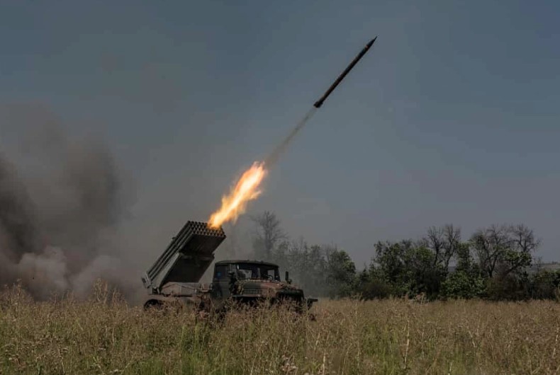 Ukraine tấn công chọc sườn quân Nga, giành cao điểm quanh Bakhmut