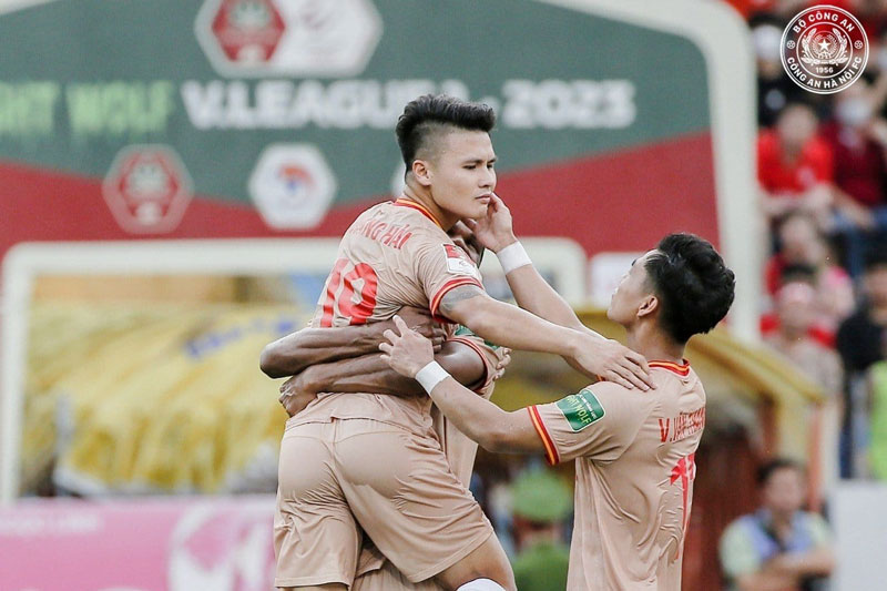 Quang Hải nói gì khi chấm dứt 10 tháng "tịt ngòi"?