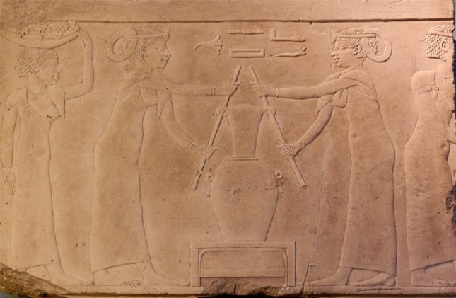 Giải mã nước hoa của nữ hoàng Cleopatra: Tương tự như Chanel No.5 huyền thoại ảnh 2