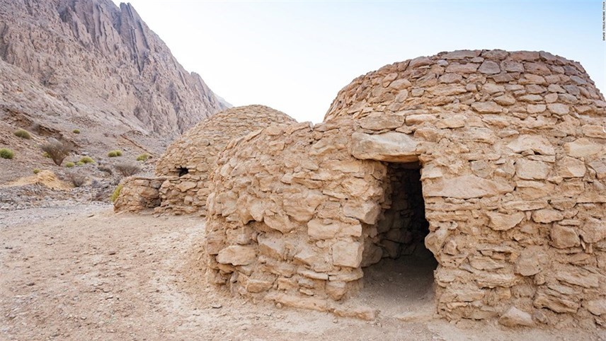 Khám phá kỳ quan cổ đại ở sa mạc Ả Rập