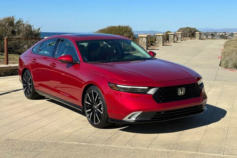 Top 10 xe sedan tốt nhất năm 2023: Honda Accord đứng đầu