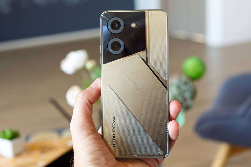 Smartphone RAM 8 GB, pin 6.000 mAh, sạc sạc 45W, giá hơn 3 triệu