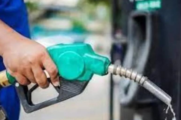 Đổ xăng đừng dại hô đầy bình hay 50 ngàn: Đây là cách thông minh giúp tiết kiệm hơn nhiều