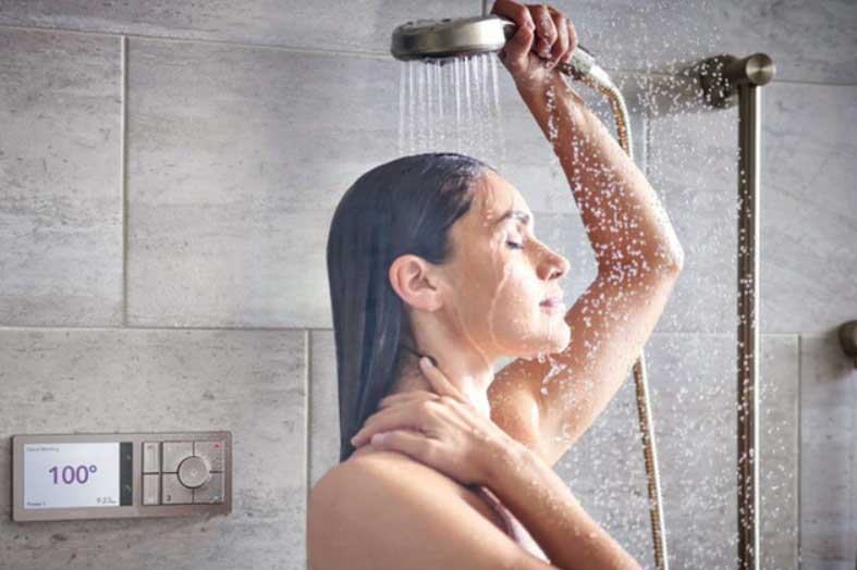 Có bẩn đến mấy cũng chớ dại tắm những thời điểm này kẻo đột quỵ