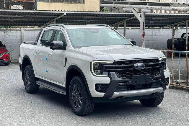 Doanh số xe bán tải tháng 7/2027: Ford Ranger 'chấp tất'