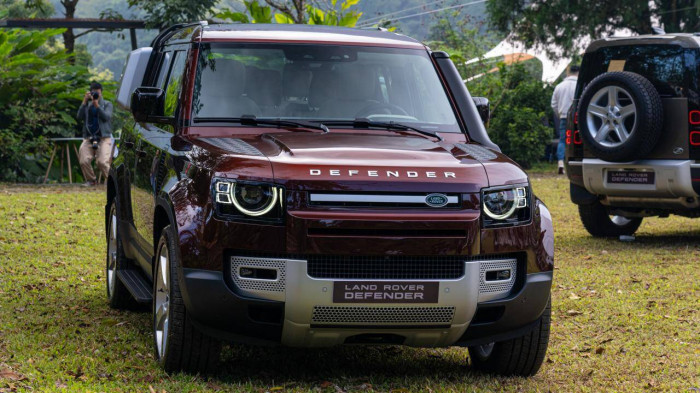Land Rover Defender sắp có phiên bản thuần điện