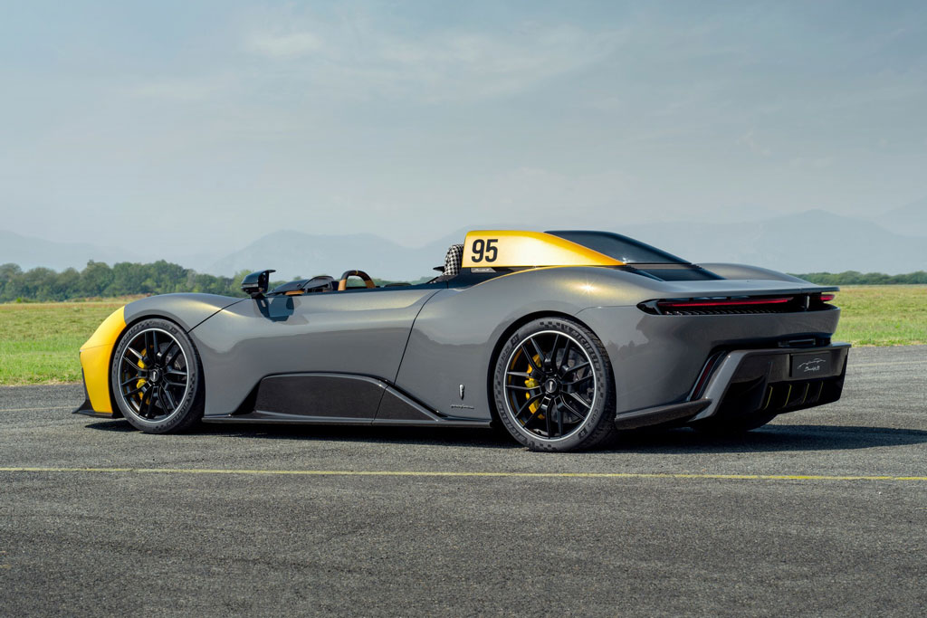 Siêu xe điện mui trần mạnh 1.874 mã lực, giới hạn 10 chiếc, giá hơn 112 tỷ đồng