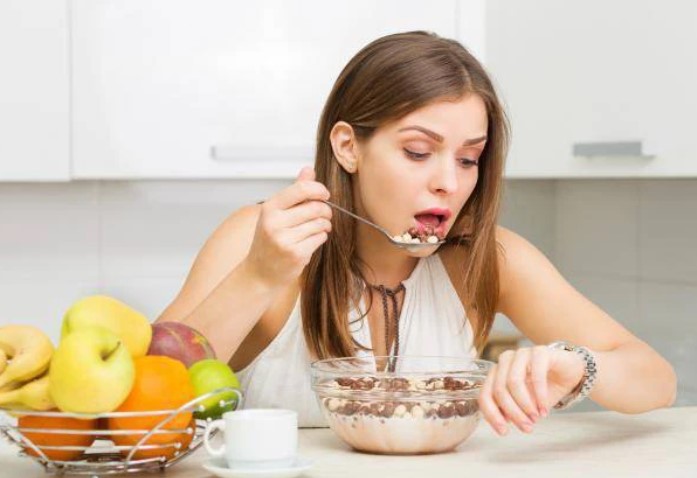 Ăn kiêng để giảm cân nhưng nếu mắc 5 sai lầm này sẽ gây hiện tượng "đói giả", khiến mọi nỗ lực của bạn đều thất bại