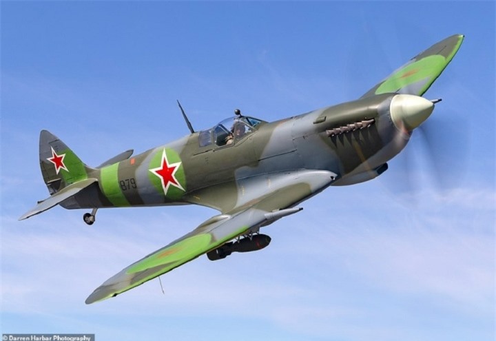 Máy bay Supermarine Spitfire.