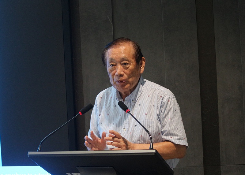 Giáo sư Akira Suzuki - chuyên gia đầu ngành về nấm tại Nhật Bản.