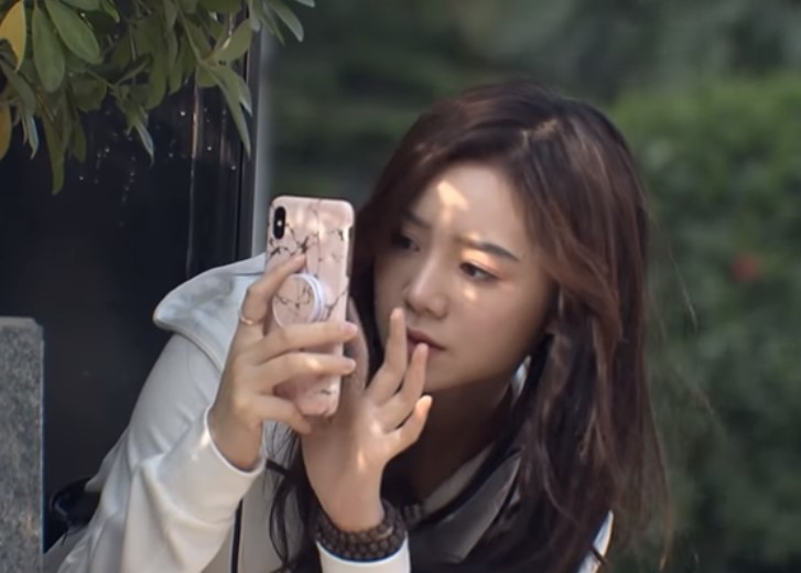 Em chồng đang mang thai nhưng phải làm việc nặng nhọc, cám cảnh đến khó ngờ