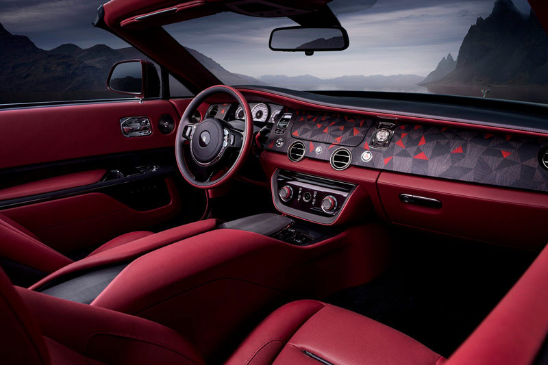 Chiêm ngưỡng vẻ đẹp của siêu xe Rolls-Royce Droptail La Rose Noire 2024, giá 25 triệu USD