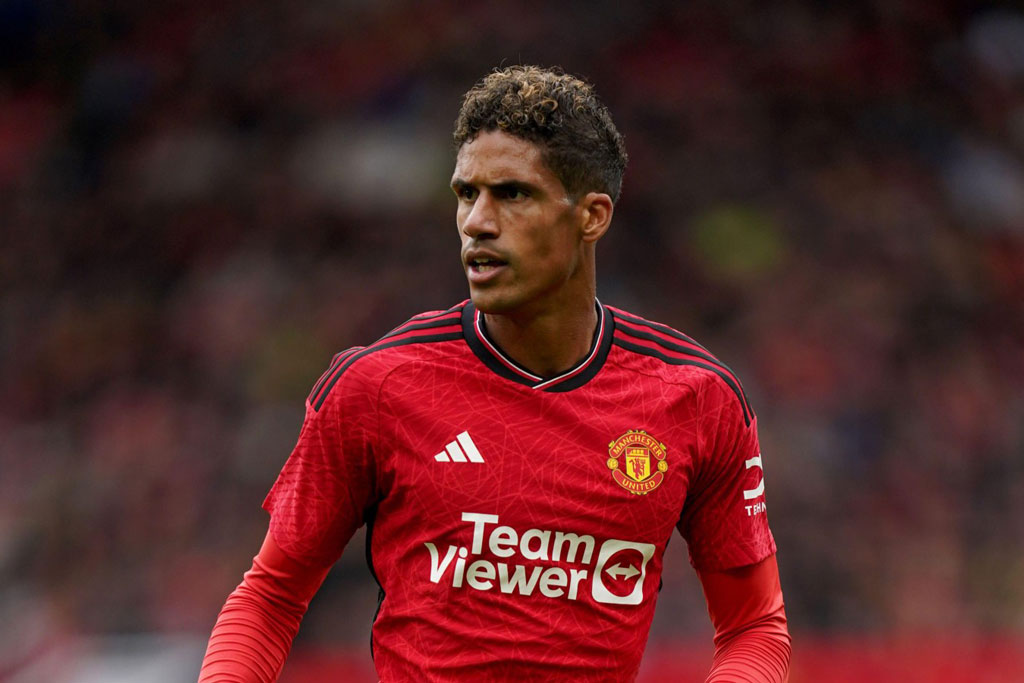 Man Utd đàm phán bán Varane cho Al-Ittihad