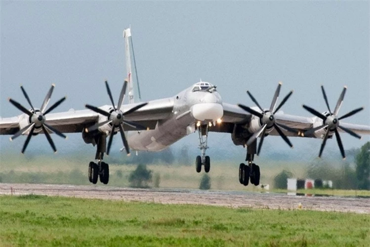 Nga tăng tốc nâng cấp oanh tạc cơ Tu-95MS lên chuẩn Tu-95MSM ảnh 2