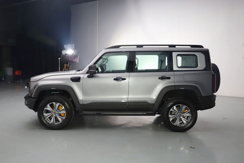 SUV địa hình công suất 245 mã lực, giá hơn 600 triệu đồng