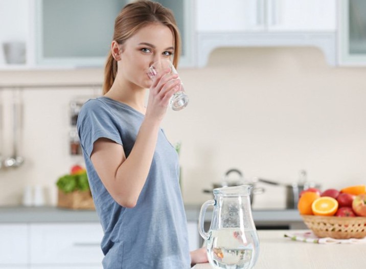 Chị em đừng dại bỏ qua 5 kiểu uống nước giúp giảm mỡ bụng, gầy nhanh này