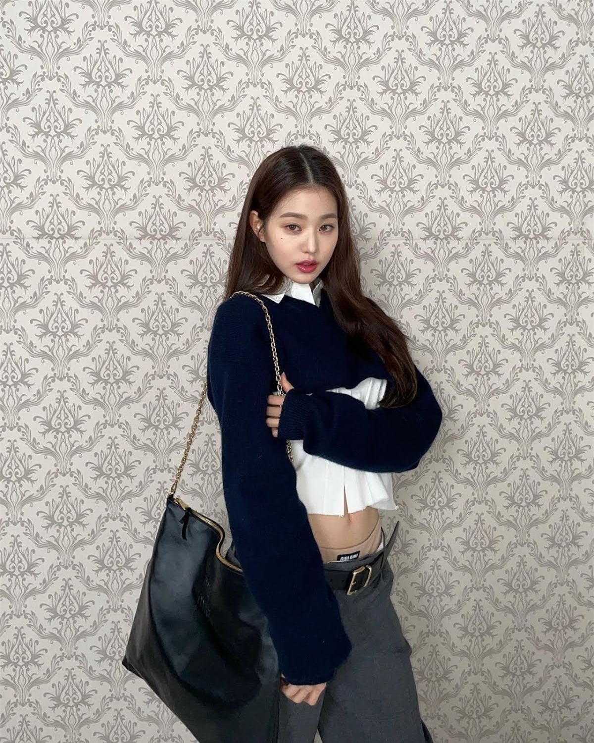 Bức hình gây sốt của sao nữ 'Hẹn hò chốn công sở' ảnh 1