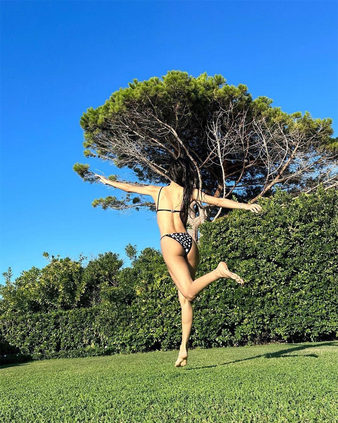 Lisa (BlackPink) xả loạt ảnh bikini ảnh 7