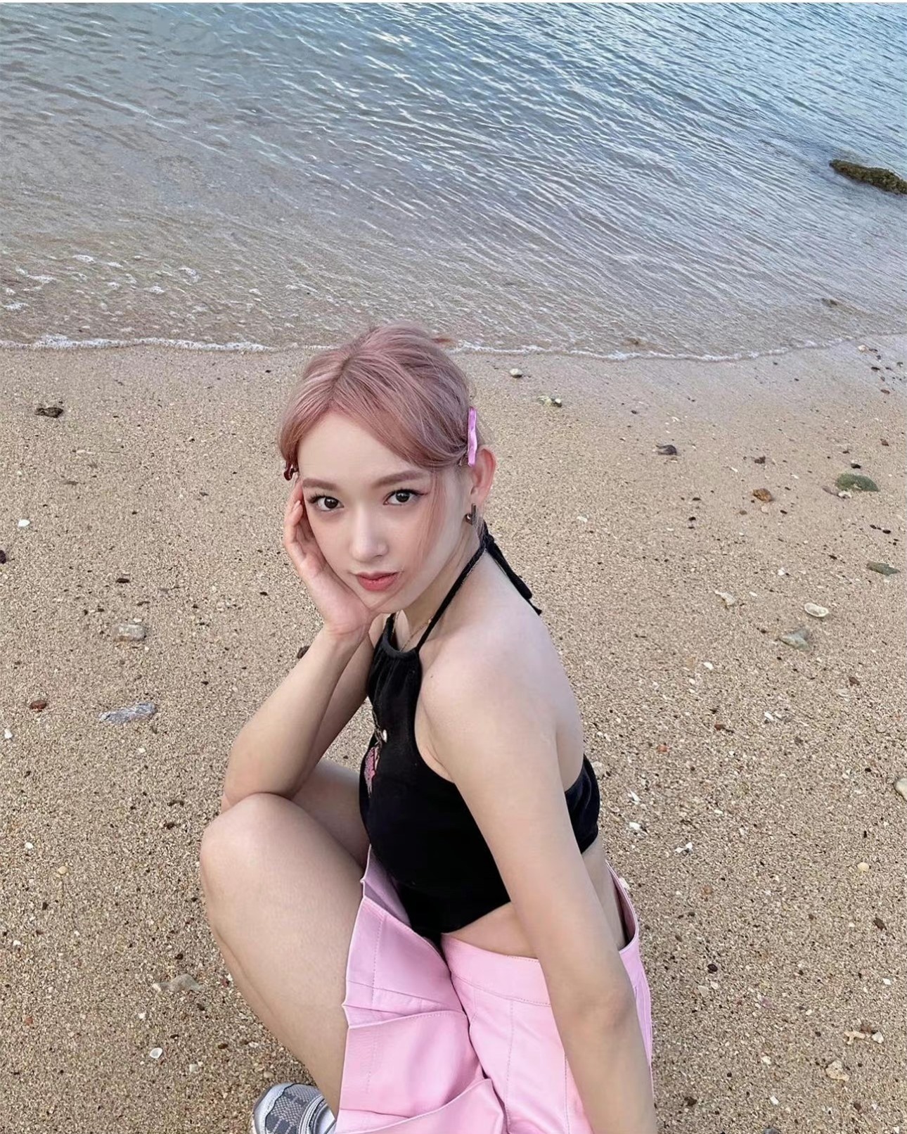 Nhan sắc nữ diễn viên 25 tuổi bị đưa tin là nhân tình của Lương Triều Vỹ ảnh 1