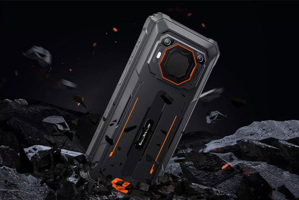 Smartphone ‘nồi đồng cối đá’, pin 13.000 mAh, giá gần 4 triệu đồng