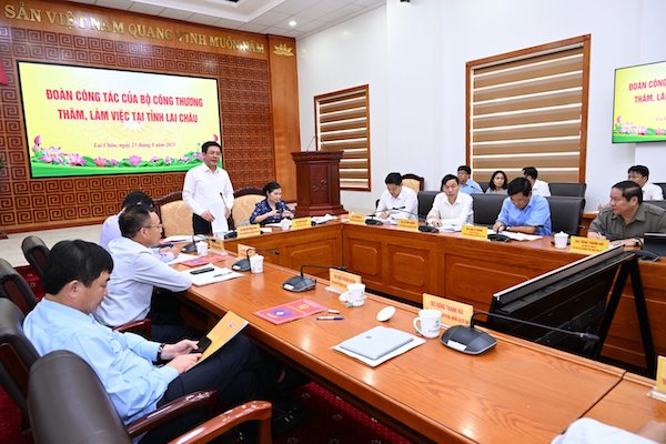 Khuyến khích phát triển các ngành công nghiệp chủ lực