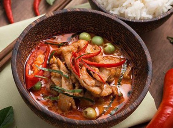 7 loại thực phẩm bạn không bao giờ nên ăn khi bụng đói