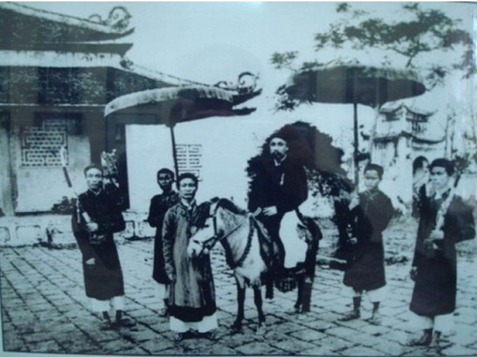 Chuyện thú vị về chữ nghĩa của các vị vua Việt