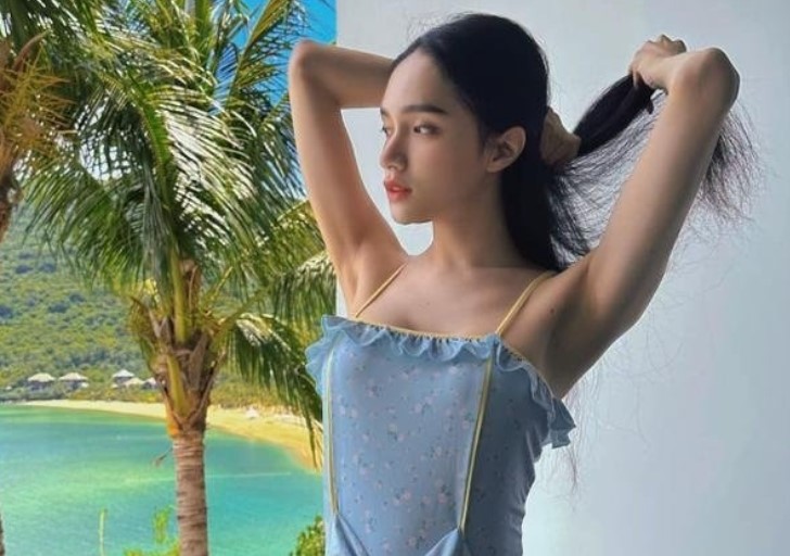 
Hoa hậu Hương Giang lên đồ bơi, vẻ đẹp dịu dàng khiến bao người đắm say