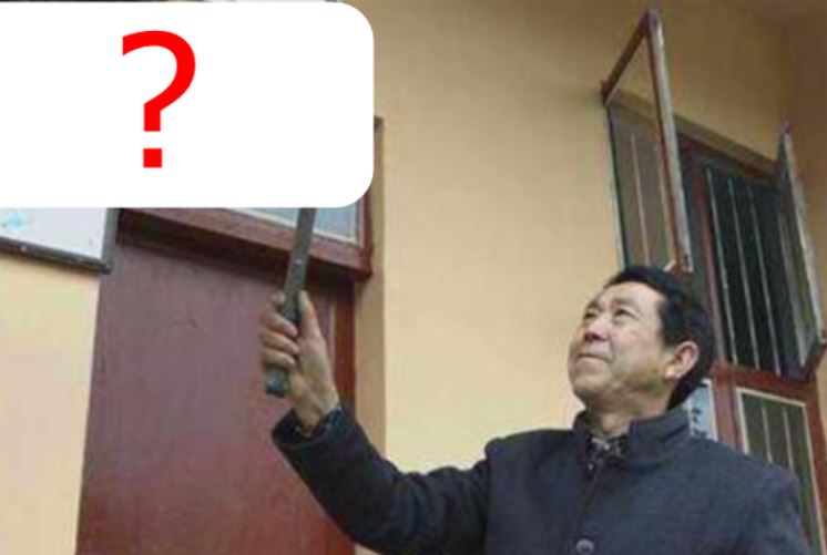 Thầy giáo đem miếng gang làm kẻng báo hiệu, chuyên gia vừa nhìn thấy đã nước mắt đầm đìa