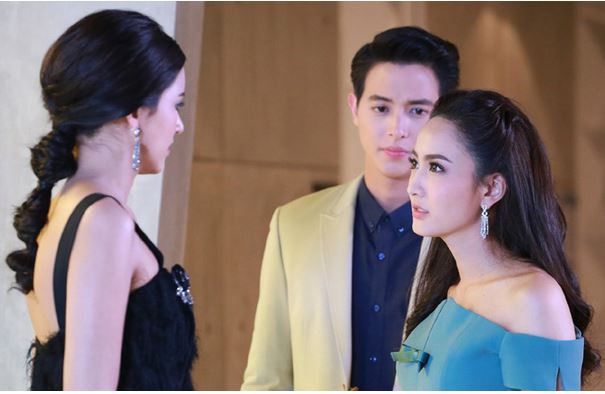 Tôi choáng nặng sau khi người yêu cũ của chồng tìm đến tận cửa để đưa ra yêu cầu trong lúc gia đình tôi gặp khó khăn