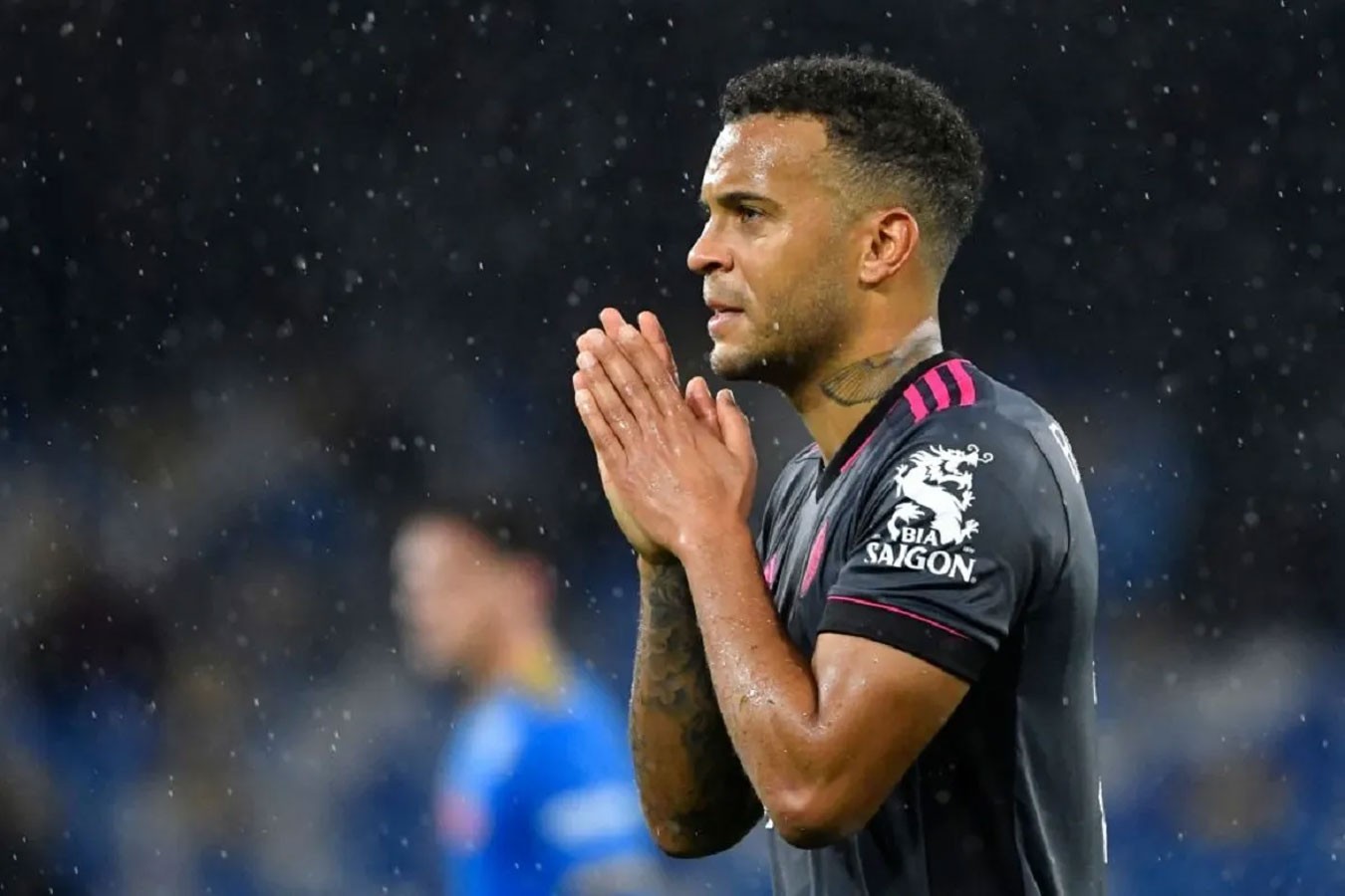 MU bổ sung khẩn hậu vệ kỳ cựu vì bão chấn thương