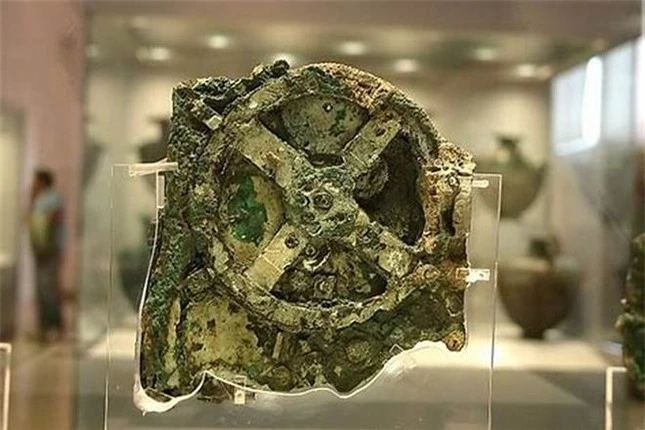 Cấu trúc phức tạp của chiếc máy tính 2.000 năm tuổi ảnh 1