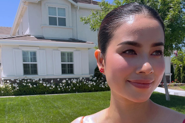 Phạm Hương khoe cận gương mặt ít phấn son, nhan sắc xứng đáng Hoa hậu quốc dân?