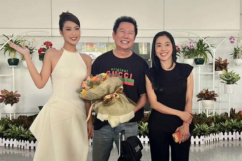 
Thiên Ân lần đầu hội ngộ cùng ông Nawat sau ồn ào body-shaming, có phản ứng ngại ngùng?