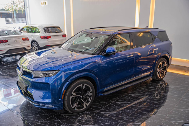 VinFast VF9 "siêu lướt" mới chạy 20 km được rao bán với mức giá khó tin