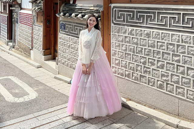 Đỗ Hà diện hanbok Hàn Quốc khiến dân tình xuýt xoa