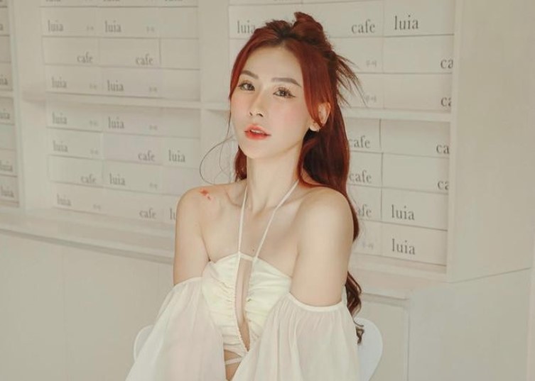 Bạn gái Văn Thanh mê style thời trang gợi cảm tôn dáng