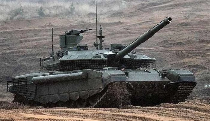 Chiếc xe tăng T-90M Proryv của Quân đội Nga trong đội hình tấn công đã có thể chịu được một quả tên lửa NLAW bắn ra và vụ nổ sau đó của một quả mìn chống tăng mà không bị phá hủy, nó thậm chí còn tiếp tục chiến đấu.