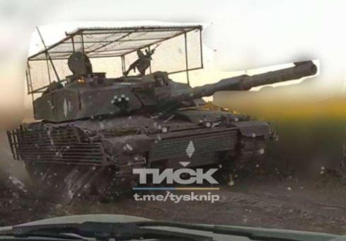 Xe tăng Challenger 2 được phát hiện 'đội lồng sắt' ra trận