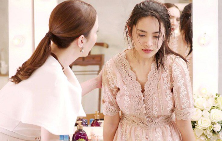 Nàng dâu điêu đứng khi mẹ chồng dẫn con gái tới nhà rồi bật khóc van xin cô một điều