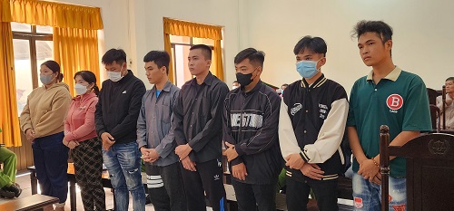 Nhóm đối tượng dùng hung khí đòi nợ nhận tổng mức án 48 năm tù

