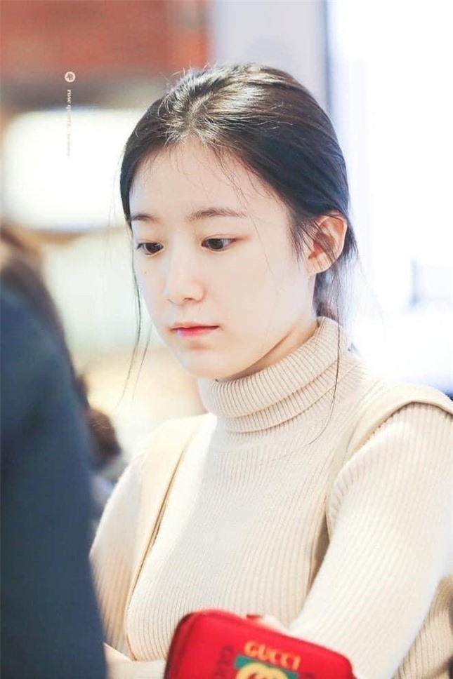 Nữ ca sĩ thường xuyên bị chỉ trích vô duyên, giờ đây lại gây sốt ảnh 5