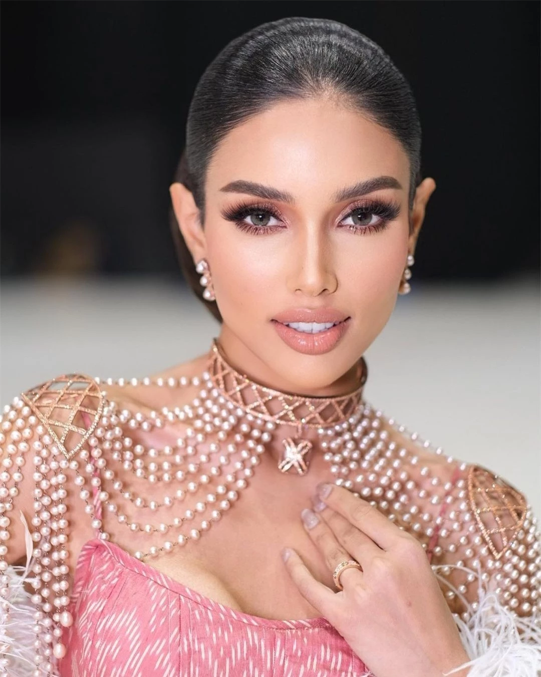 Người đẹp tạm hoãn lấy chồng để lần thứ 3 thi Hoa hậu Hoàn vũ Thái Lan ảnh 14