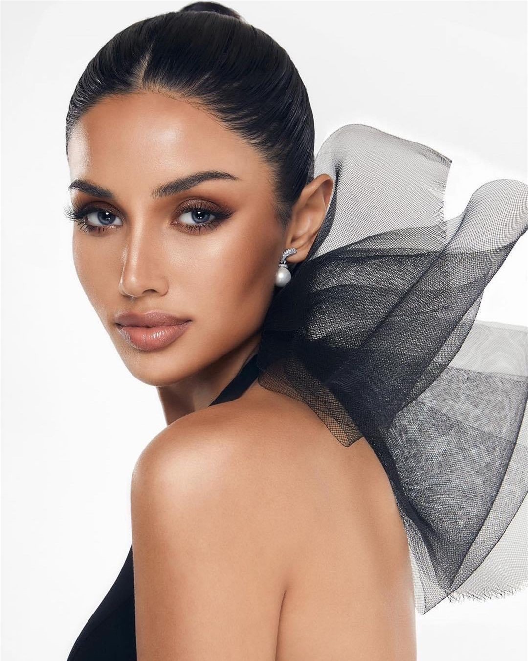 Người đẹp tạm hoãn lấy chồng để lần thứ 3 thi Hoa hậu Hoàn vũ Thái Lan ảnh 8