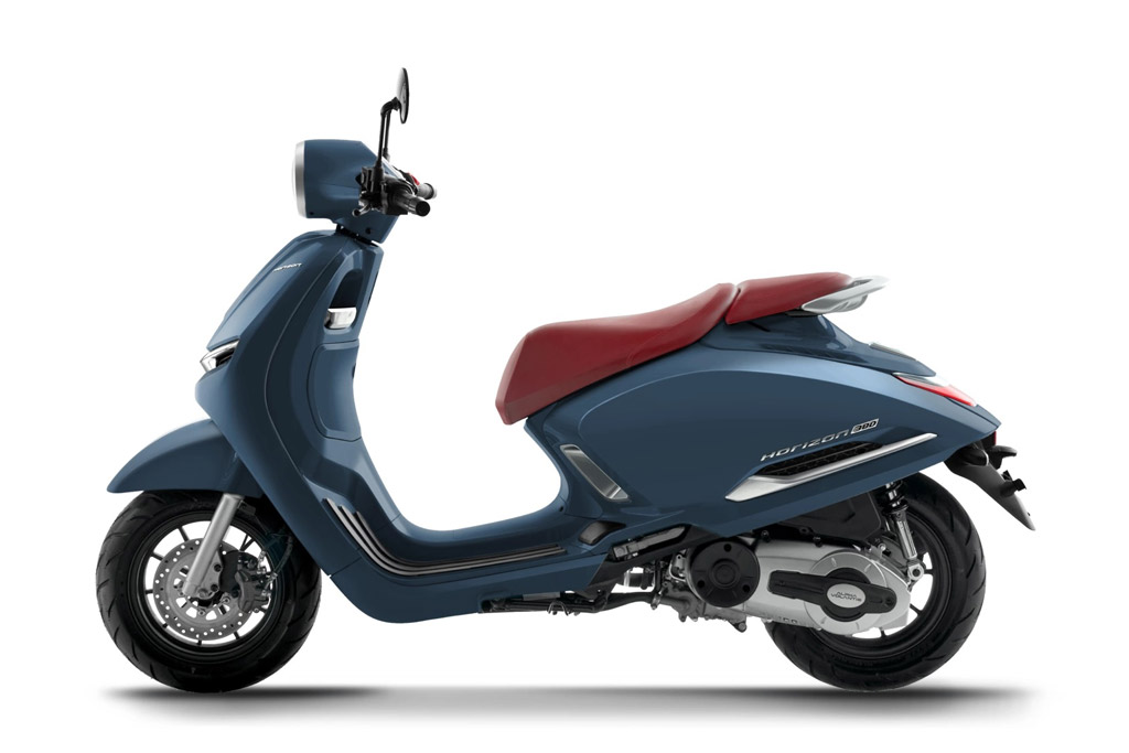 Xe ga 300 phân khối, thiết kế ‘chất như nước cất’, giá bán mới đáng chú ý