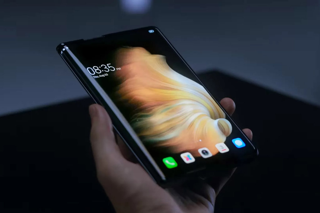 Tecno giới thiệu smartphone màn hình cuộn Phantom Ultimate